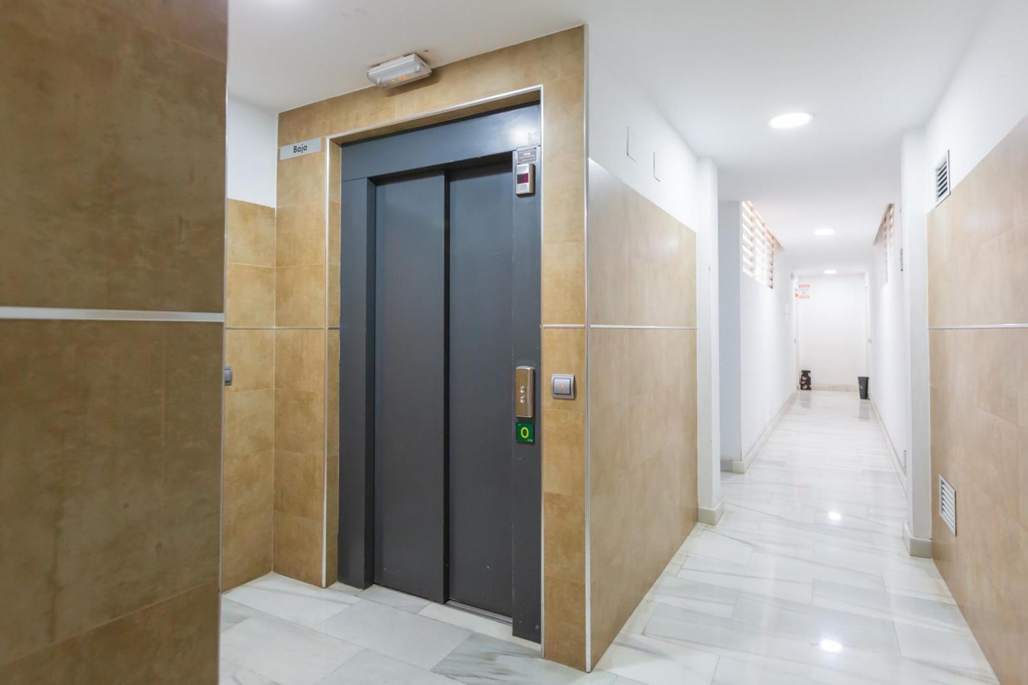 Hi Urban Malaga Centro Apartment Luaran gambar
